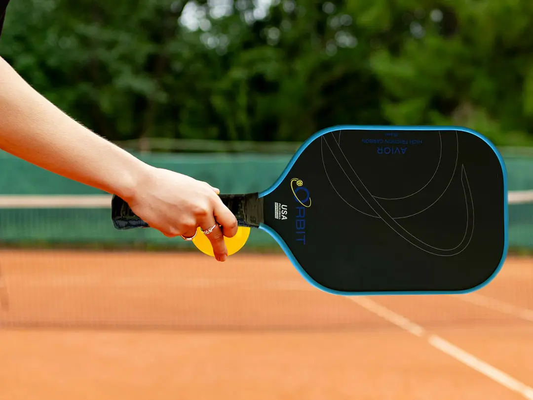 Choosing the Right Pickleball Paddle: Swing Weight Matters